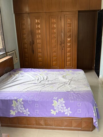Bedroom in 2 BHK Apartment at Mahim – for Rent