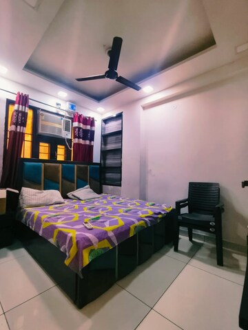 Bedroom in 3 BHK Builder Floor at Dwarka Mor – for Rent