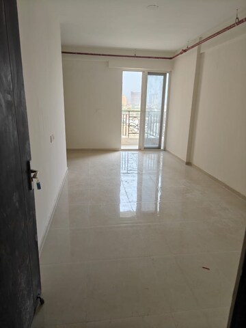 Room in 2 BHK Apartment at Sector 37d – for Rent