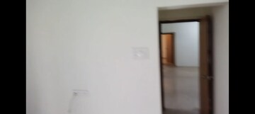 Room in 2 BHK Apartment at MM Spectra, Chembur – for Rent