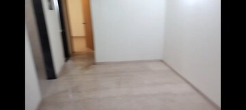 Room in 2 BHK Apartment at MM Spectra, Chembur – for Rent