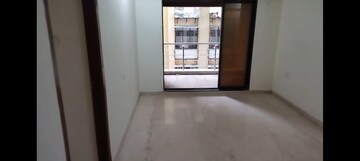 Room in 2 BHK Apartment at MM Spectra, Chembur – for Rent