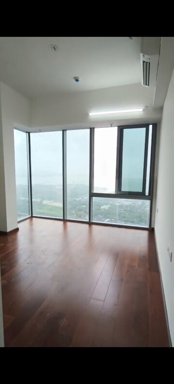 Bedroom in 2 BHK Apartment at Piramal Aranya, Byculla – for Rent