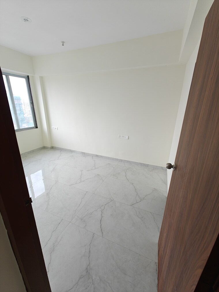 Room, grant road 2 Bedroom 616 Sq.Ft. Apartment In Grant Road Mumbai 9062321