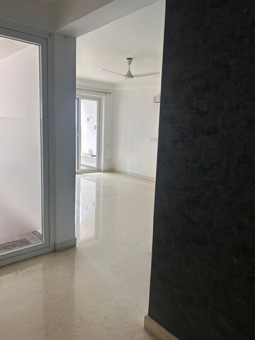 Room in 4 BHK Apartment at Brigade Cosmopolis, Whitefield – for Sale