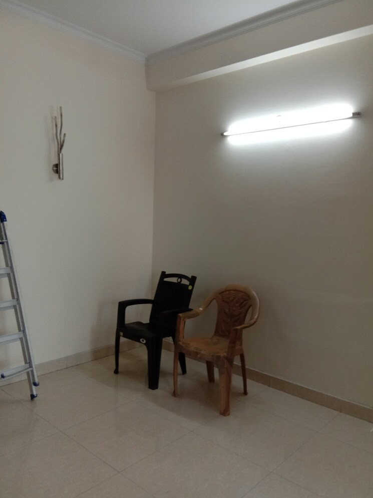 Room, sector 45 1 Bedroom 550 Sq.Ft. Builder Floor In Sector 45 Noida 9062405