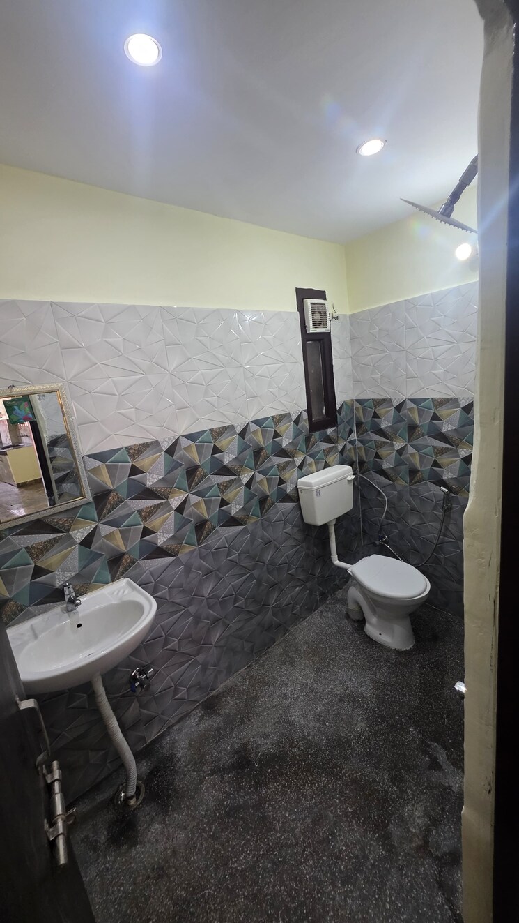 Team Area, chattarpur 2 Bedroom 890 Sq.Ft. Builder Floor In Chattarpur Delhi 9062400