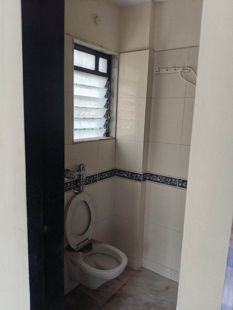Bathroom, raunak-unnathi-gardens-phase-ii 2 Bedroom 600 Sq.Ft. Apartment In Pokhran Road No One Thane 9062539