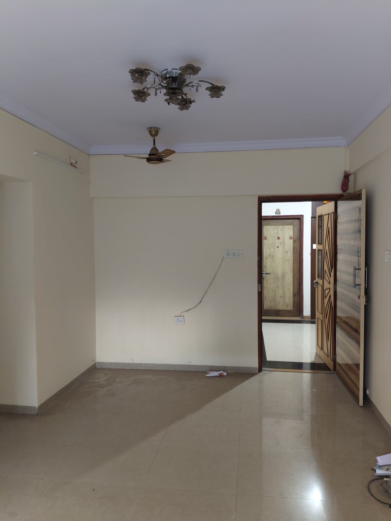 Room, raunak-unnathi-gardens-phase-ii 2 Bedroom 600 Sq.Ft. Apartment In Pokhran Road No One Thane 9062539
