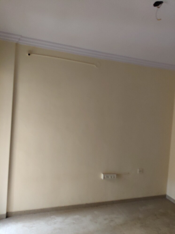 Room, raunak-unnathi-gardens-phase-ii 2 Bedroom 600 Sq.Ft. Apartment In Pokhran Road No One Thane 9062539