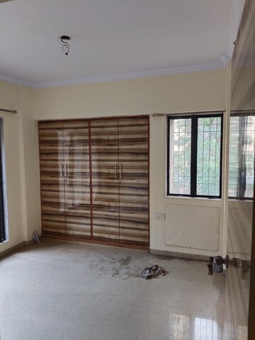 Room in 2 BHK Apartment at Raunak Unnathi Gardens Phase II, Pokhran Road No One – for Sale