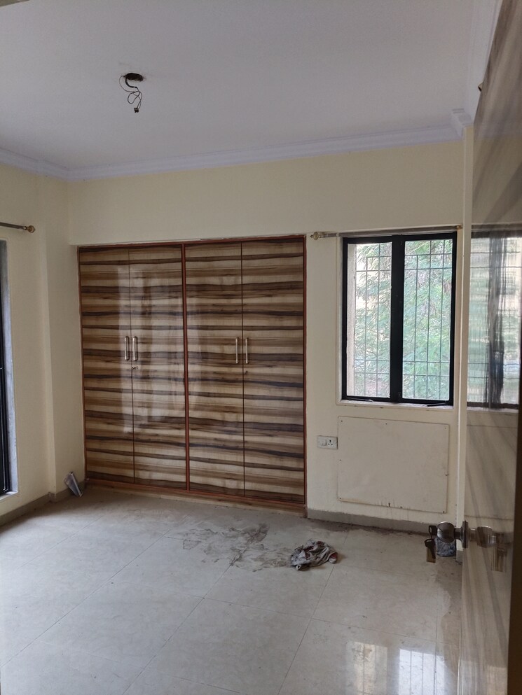 Room, raunak-unnathi-gardens-phase-ii 2 Bedroom 600 Sq.Ft. Apartment In Pokhran Road No One Thane 9062539