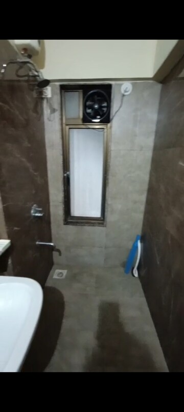 Furnished Amenities in 1 BHK Apartment at Ghatkopar East – for Rent