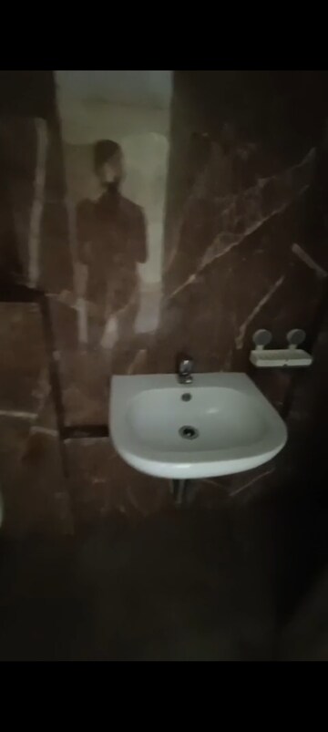 Bathroom in 1 BHK Apartment at Ghatkopar East – for Rent
