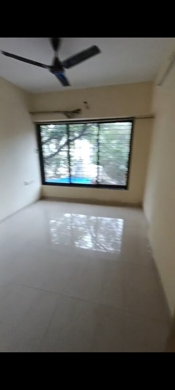 Room in 1 BHK Apartment at Ghatkopar East – for Rent