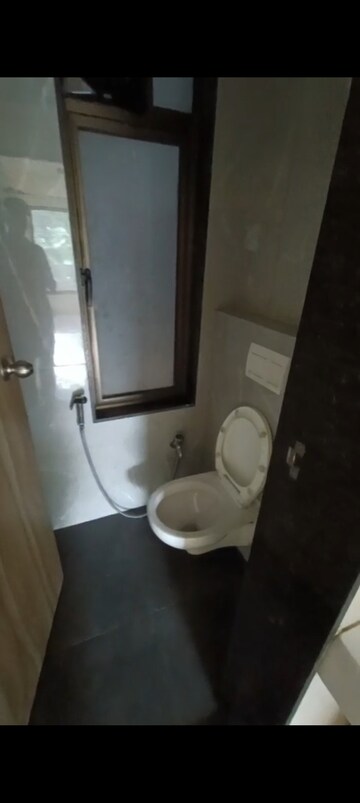 Bathroom in 1 BHK Apartment at Ghatkopar East – for Rent