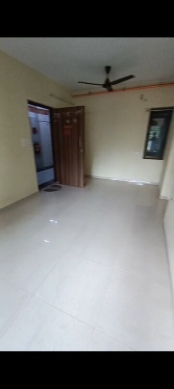Room in 1 BHK Apartment at Ghatkopar East – for Rent