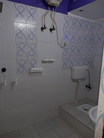 Bathroom in 6 BHK Independent House at Sector 31 – for Sale