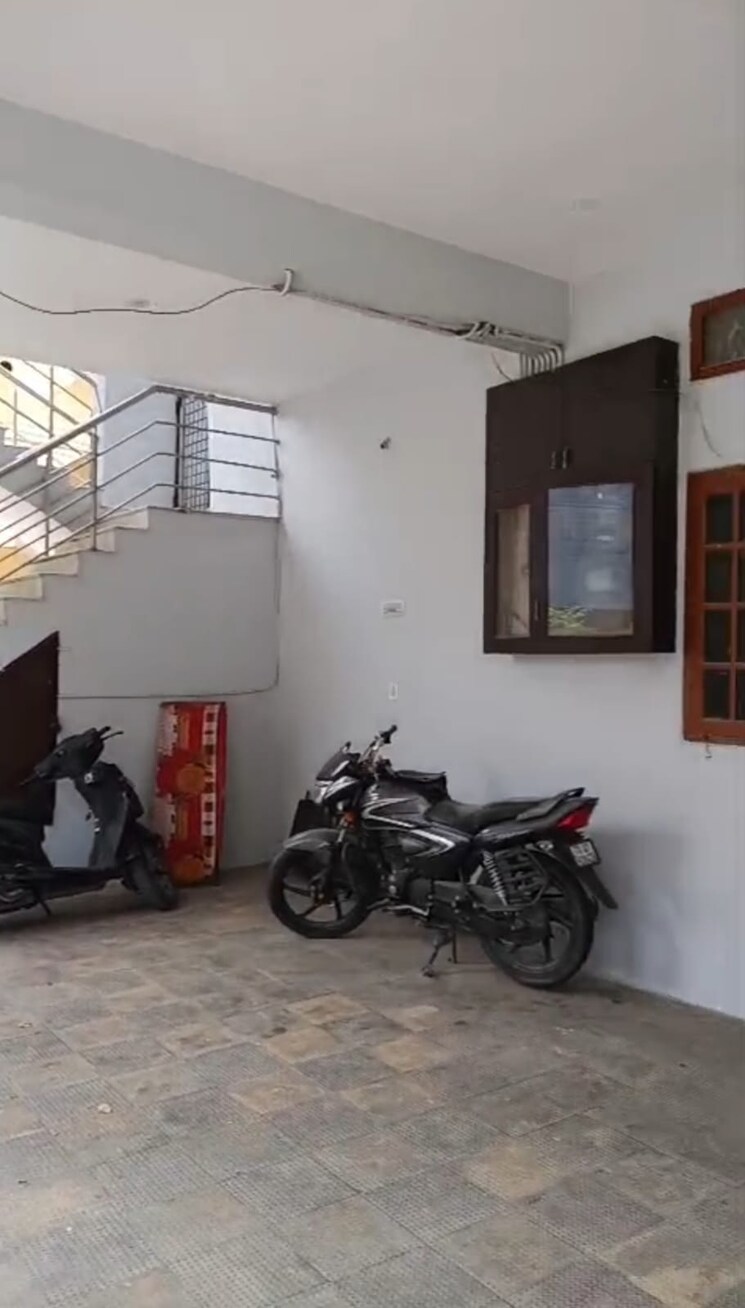  Parking, kothapet 6+ Bedroom 213 Sq.Yd. Independent House In Kothapet Hyderabad 9062530