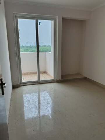 Furnished Amenities in 2.5 BHK Apartment at Amrapali Riverview, Amrapali Leisure Valley – for Rent