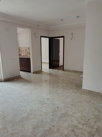 Furnished Amenities in 2.5 BHK Apartment at Amrapali Riverview, Amrapali Leisure Valley – for Rent