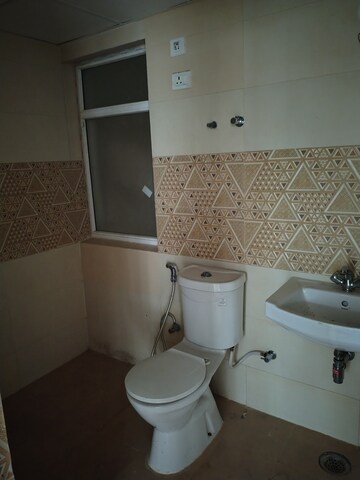 Bathroom in 2.5 BHK Apartment at Amrapali Riverview, Amrapali Leisure Valley – for Rent