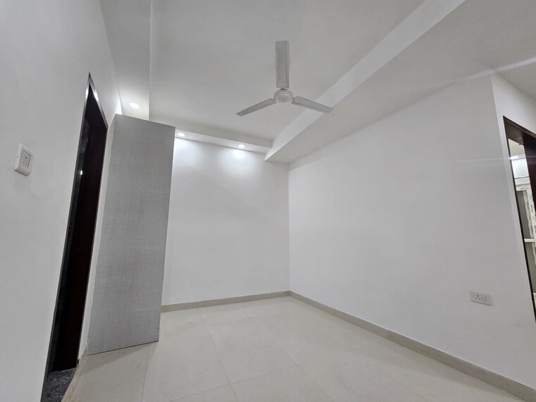 Room, neb sarai 2 Bedroom 850 Sq.Ft. Builder Floor In Neb Sarai Delhi 9062552