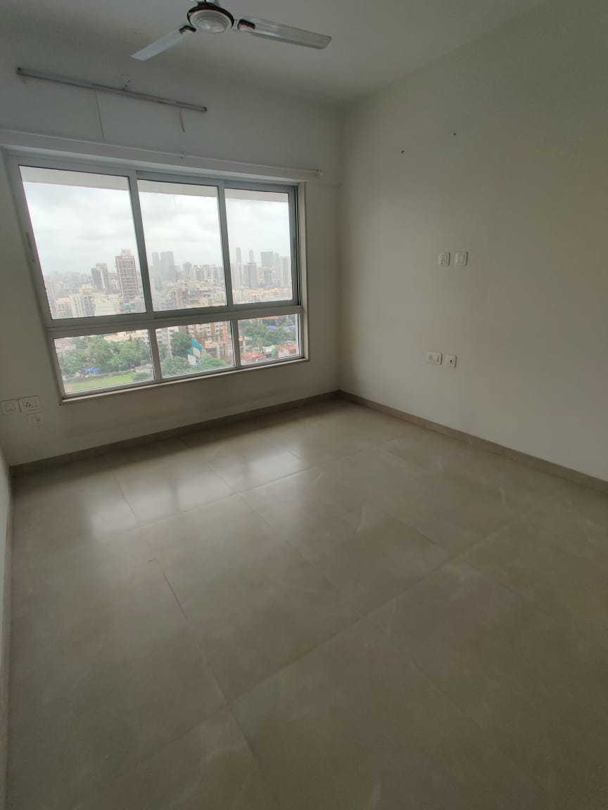 1.5 BHK + Study Room Apartment For Rent in Romell Empress