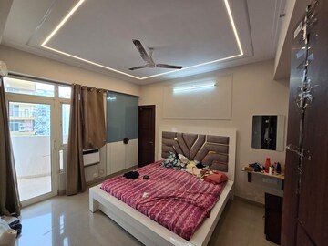 Bedroom in 3 BHK Apartment at Keltech Golf Vista, Dundahera – for Rent