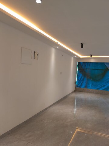 Furnished Amenities in  Office Space at HM 101 Boulverd, Kandivali East – for Sale
