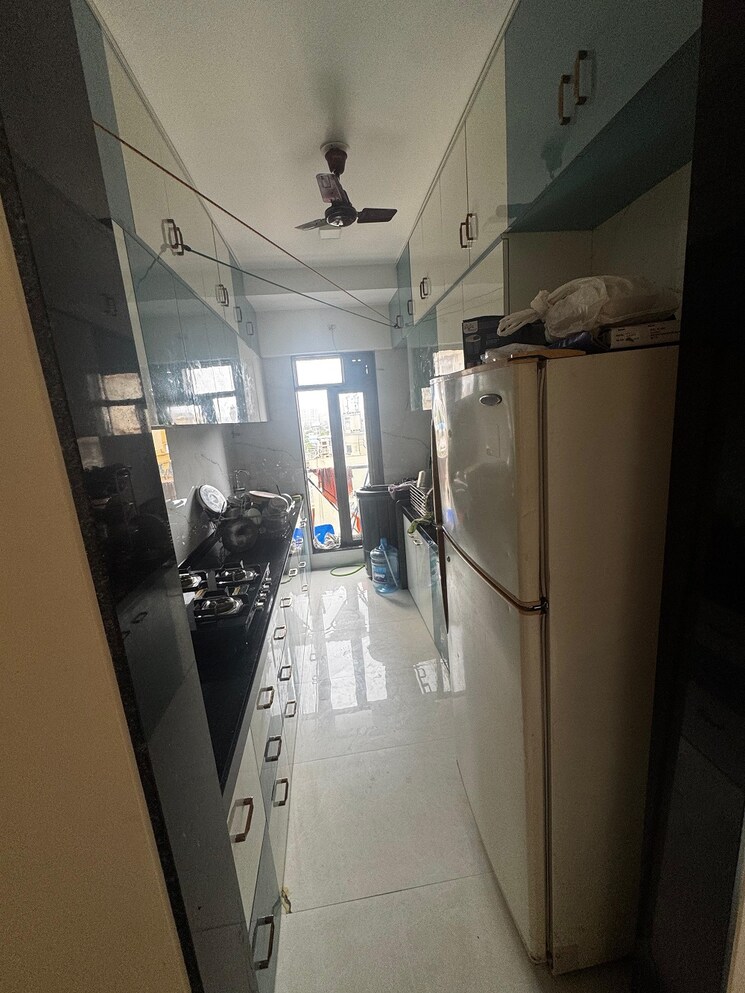 Kitchen, khar west 2 Bedroom 800 Sq.Ft. Apartment In Khar West Mumbai 9062573