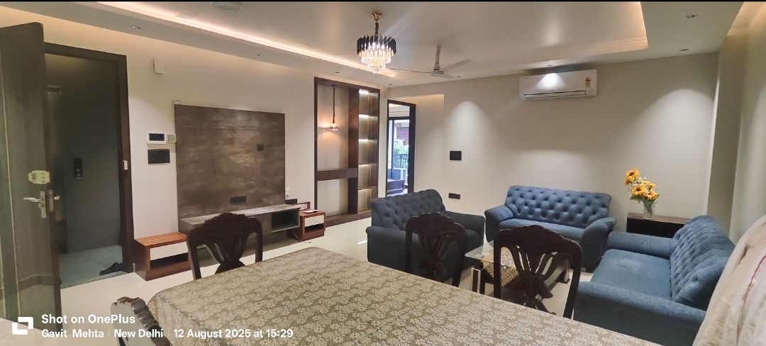 3 BHK + Servant Room Builder Floor For Rent in Saket