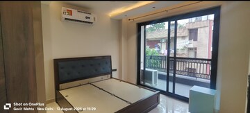 Room in 3 BHK Builder Floor at Saket – for Rent