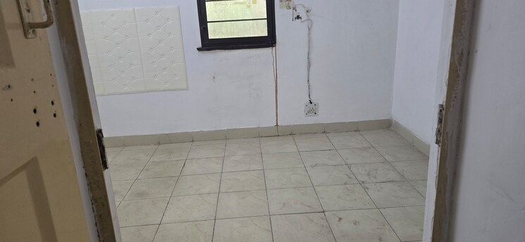 Room, sector 23 dwarka 1 Bedroom 400 Sq.Ft. Apartment In Sector 23 Dwarka Delhi 9062616