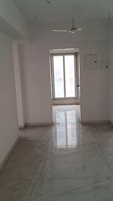 Room in 3 BHK Apartment at Andheri West – for Rent