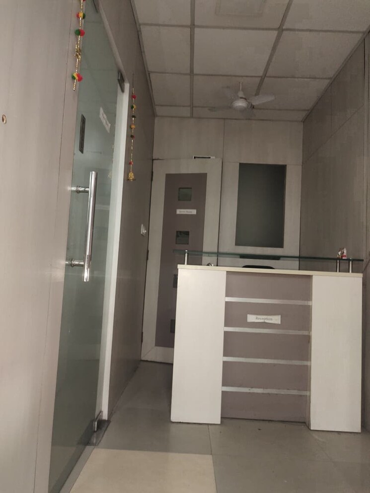 undefined, east of kailash Commercial Office Space 1540 Sq.Ft. In East Of Kailash Delhi 9062603