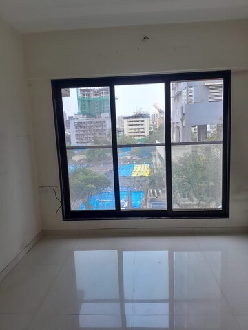 Room in 2 BHK Apartment at Pranav Flora Enclave, Borivali East – for Rent