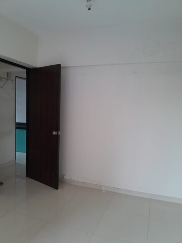 Room in 2 BHK Apartment at Pranav Flora Enclave, Borivali East – for Rent