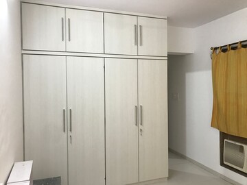 Room in 2 BHK Apartment at L And T Seawoods Residences, Seawoods – for Sale