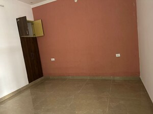 Room in 4 BHK Independent House at Sahastradhara Road – for Sale