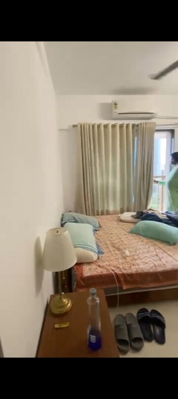 Master Bedroom in 2 BHK Apartment at Worli – for Rent