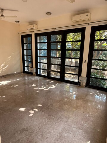 Room in 3 BHK Villa at Sector 2 Greater Noida – for Rent