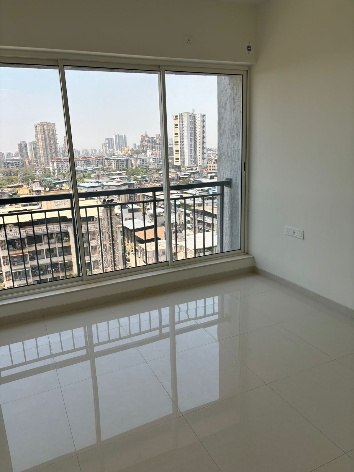 3 BHK 1048 Sq.Ft. Apartment in L And T Seawoods Residences