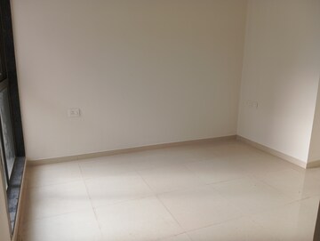 Room in 2 BHK Apartment at Runwal Eirene, Balkum Pada – for Rent