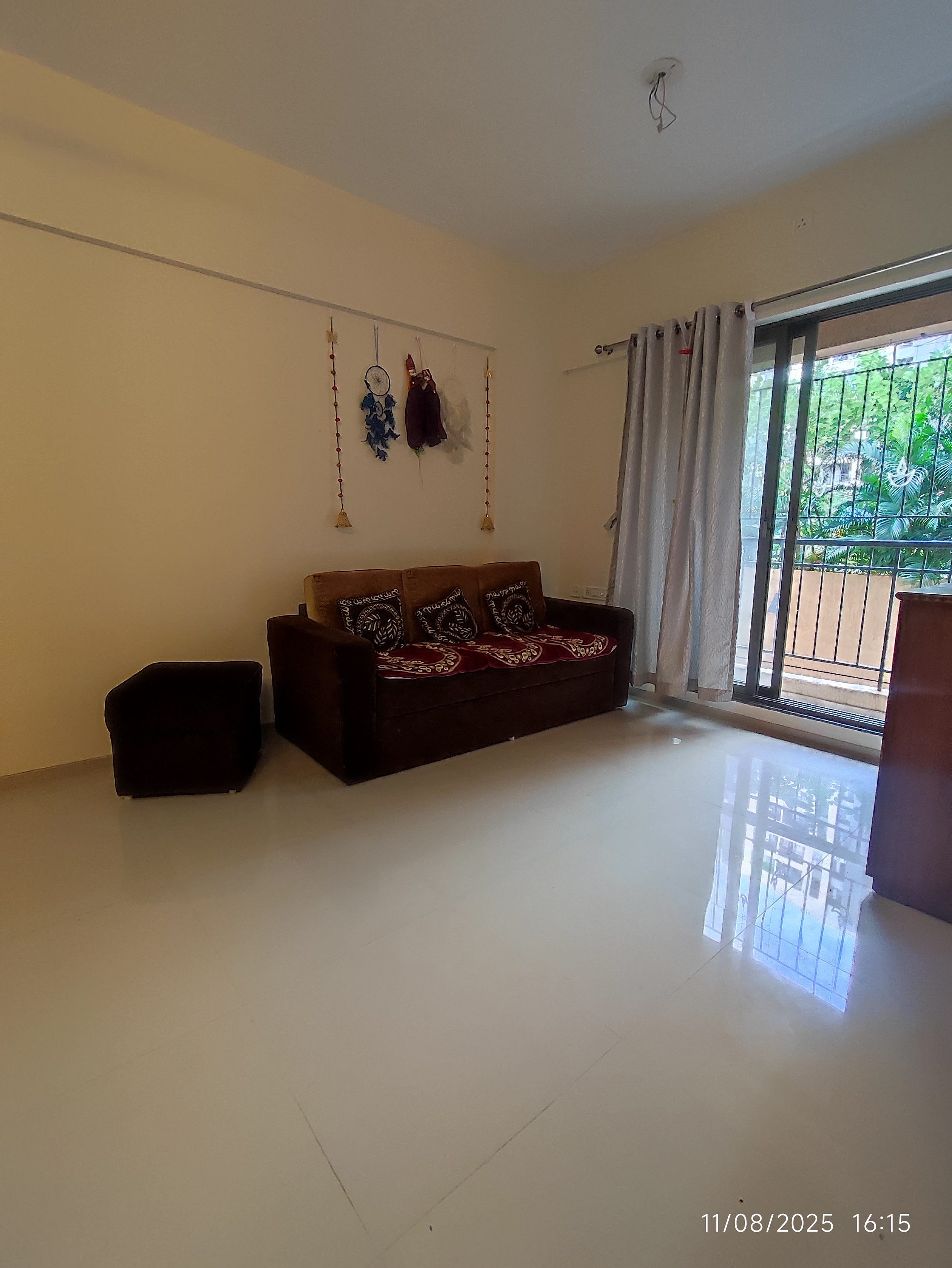 1 BHK + Pooja Room Apartment For Rent in Rustomjee Avenue D1 Wing A And Wing B