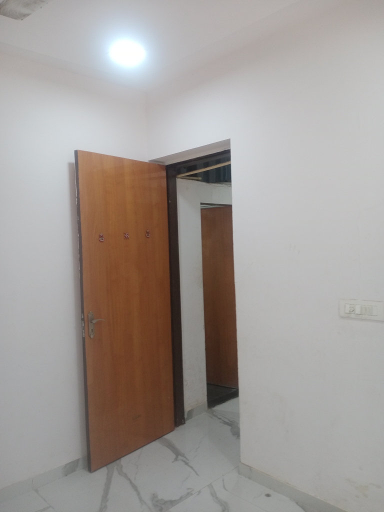 2 BHK Apartment For Rent in RNA N G Silver Spring