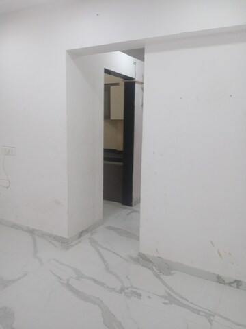 Room in 2 BHK Apartment at RNA N G Silver Spring, Mira Road – for Rent
