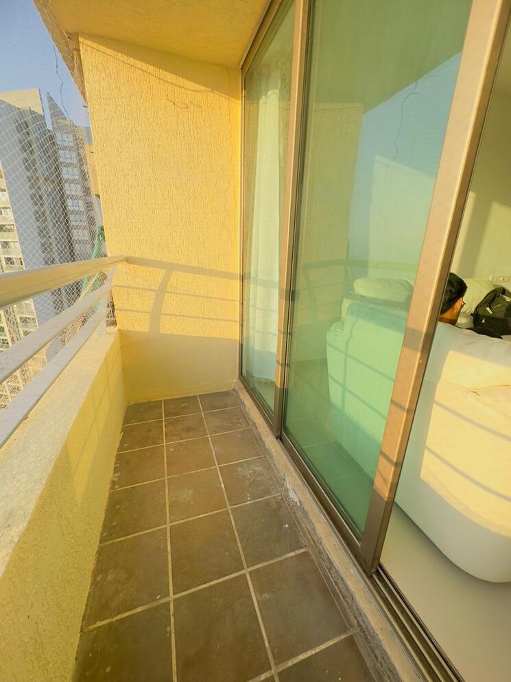 Balcony, oberoi-realty-splendor 2.5 Bedroom 960 Sq.Ft. Apartment In Andheri East Mumbai 9062684
