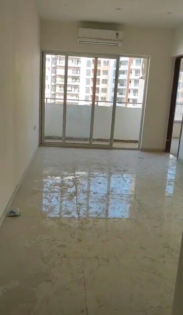 Room in 2 BHK Apartment at Shapoorji Pallonji Joyville Phase 2, Sector 102 – for Rent