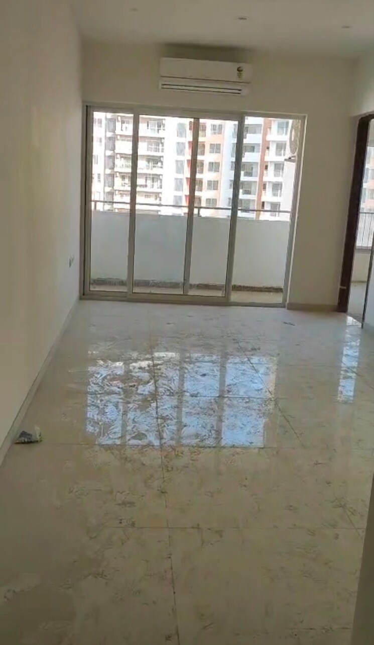 Room, shapoorji-pallonji-joyville-phase-2 2 Bedroom 915 Sq.Ft. Apartment In Sector 102 Gurgaon 9059923